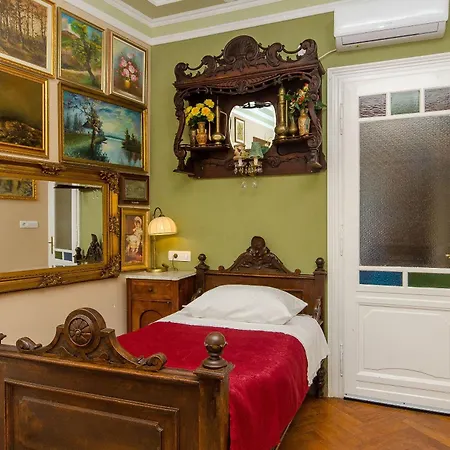 Apartment Vintage Bossanova Split